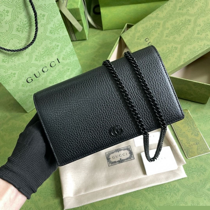 G*u*i wallets & purse
